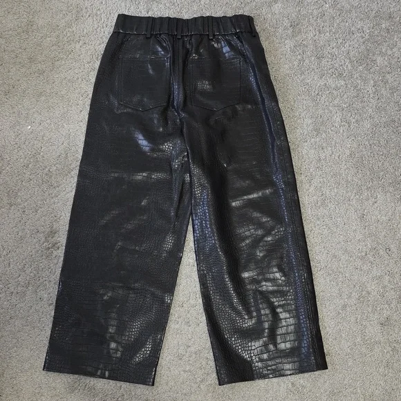 Chico's Faux Leather Croc Embossed Wide Leg Pants Size 0 (Chico's Size 4) Black - Picture 8 of 12